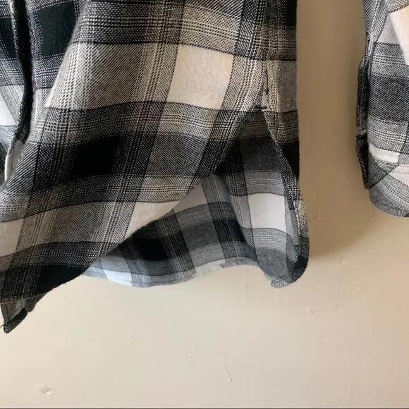 Athleta Plaid Long Sleeve Button Down Flannel Top size XS - Picture 4 of 6